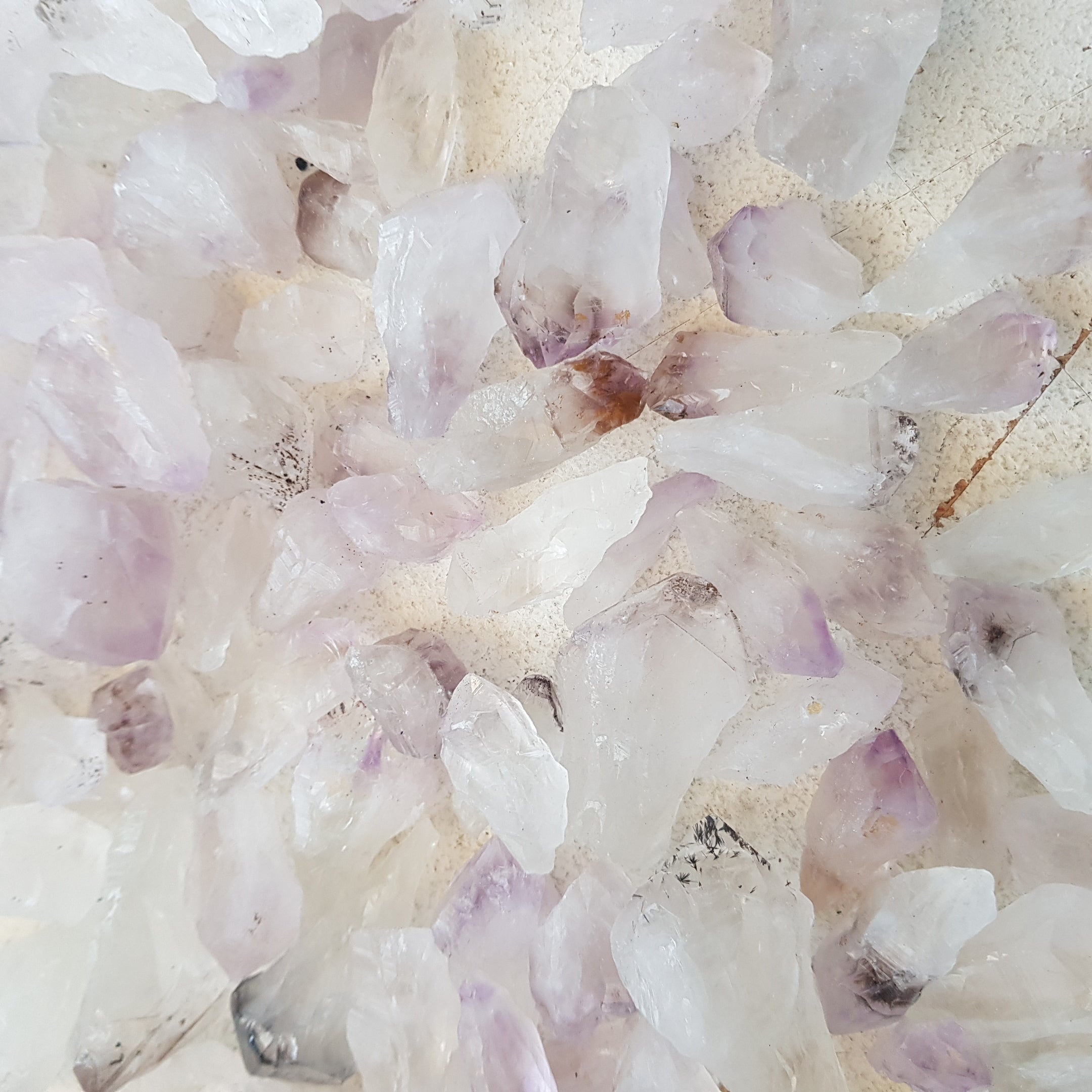 Amethyst Point / Rough (Pale) Amethyst Point / Rough (Pale)